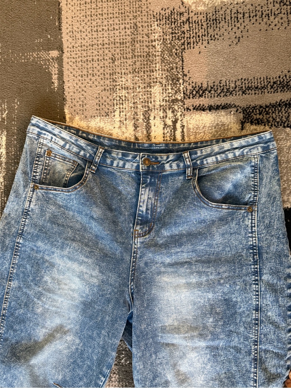 Cropped distressed jeans - Picture 3 of 5